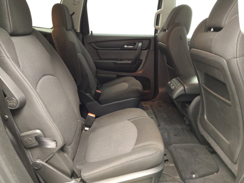 Used 2017 Chevrolet Traverse LT w/ Style and Technology Package FWD image 19