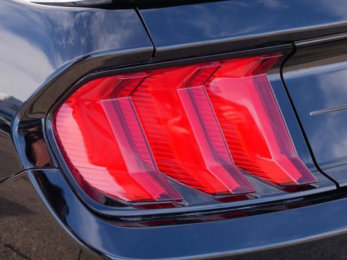 Used 2019 Ford Mustang GT Premium w/ Equipment Group 401A image 17