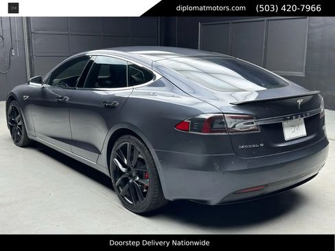 Used 2016 Tesla Model S P100D image 5
