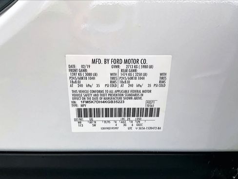 Used 2019 Ford Explorer XLT w/ Equipment Group 202A FWD image 32