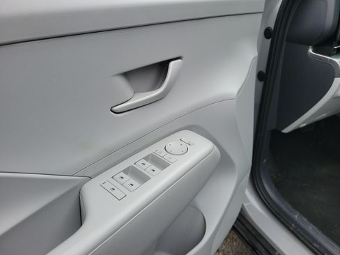 Used 2024 Hyundai Kona SEL AWD/4WD image 18