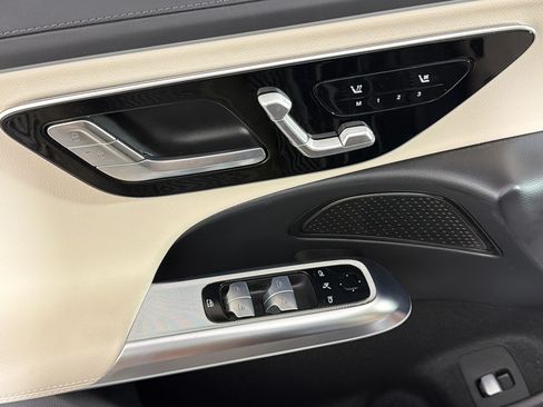 Certified 2025 Mercedes-Benz E 350 4MATIC Sedan image 21