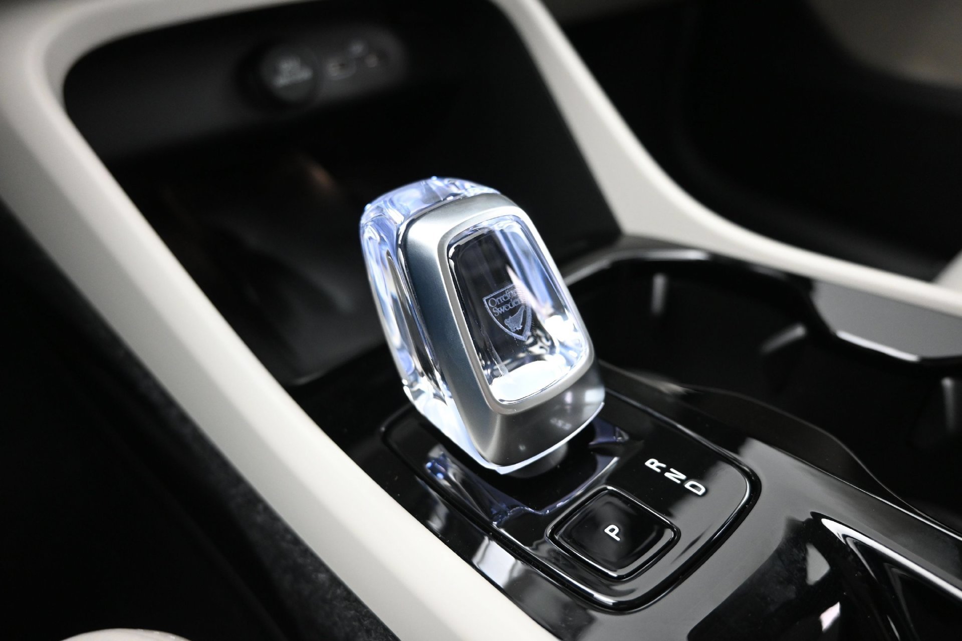 New 2026 Volvo XC40 B4 Plus w/ Protection Package Premier FWD image 12