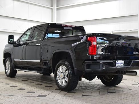Used 2024 Chevrolet Silverado 2500 High Country w/ Technology Package AWD/4WD image 6