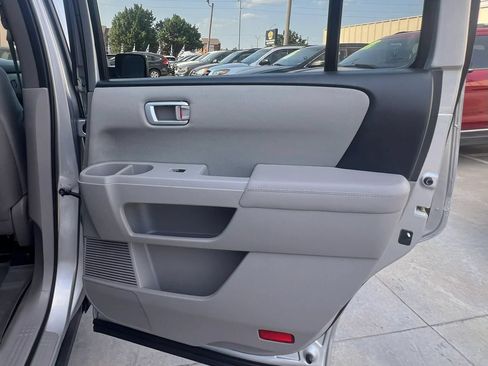 Used 2015 Honda Pilot LX image 32