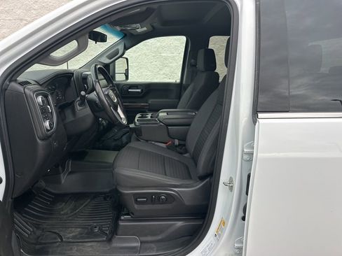 Used 2023 GMC Sierra 2500 SLE w/ SLE Convenience Package image 12