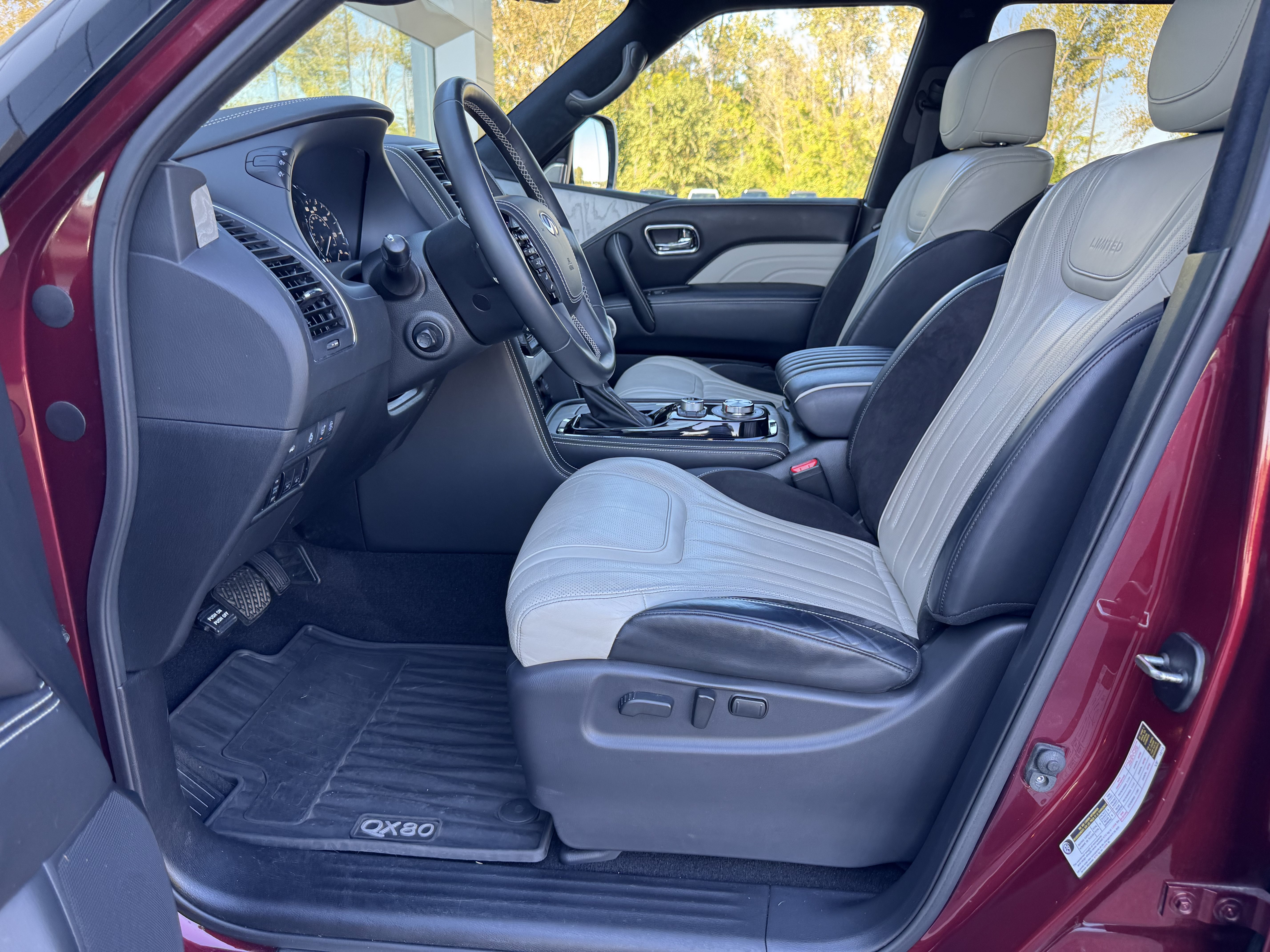 Used 2020 INFINITI QX80 Limited w/ All-Season Package AWD/4WD image 13