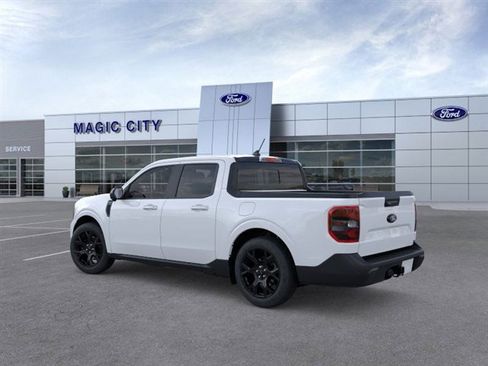 New 2025 Ford Maverick Lariat w/ Black Appearance Package image 4