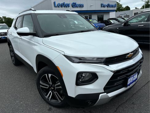 Certified 2023 Chevrolet TrailBlazer LT FWD image 2