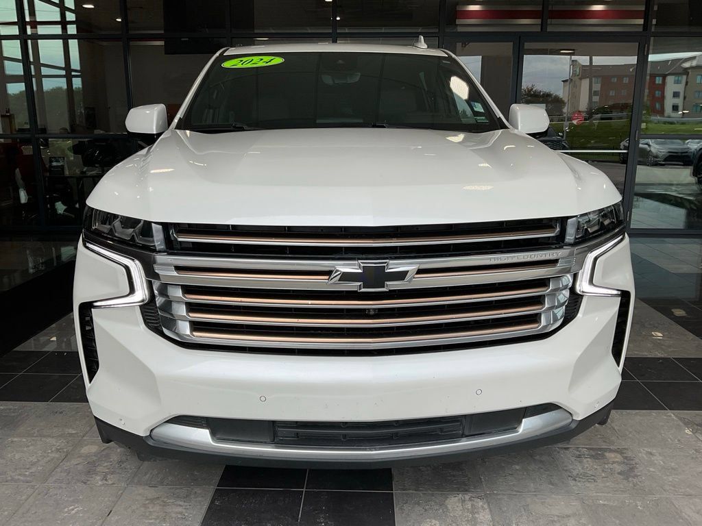 Used 2024 Chevrolet Tahoe High Country AWD/4WD image 2