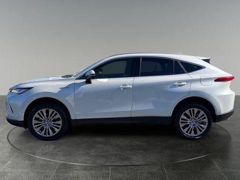 Used 2021 Toyota Venza XLE w/ Softex Package AWD/4WD image 5