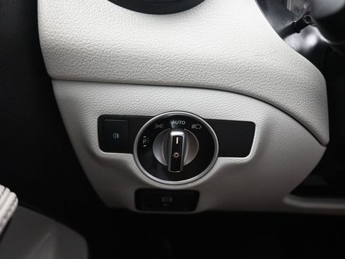 Used 2016 Mercedes-Benz GLA 250 image 26