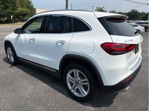 Used 2021 Mercedes-Benz GLA 250 4MATIC image 4
