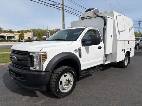 Used 2019 Ford F550 4x4 Regular Cab Super Duty image 2