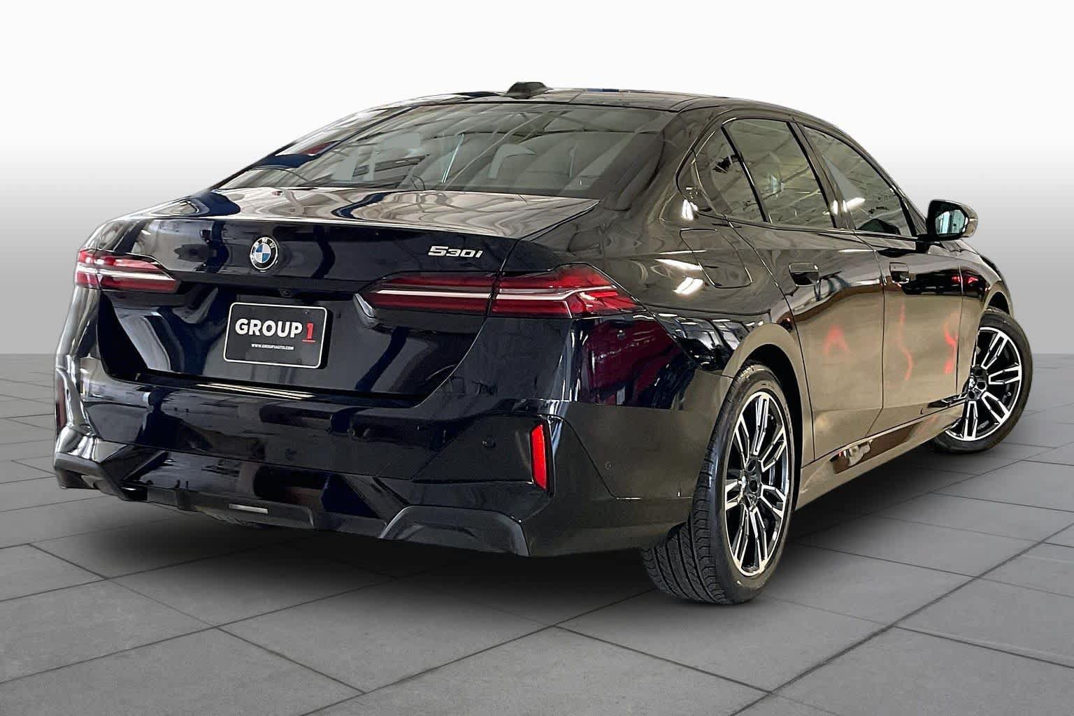 Used 2026 BMW 530i RWD image 12