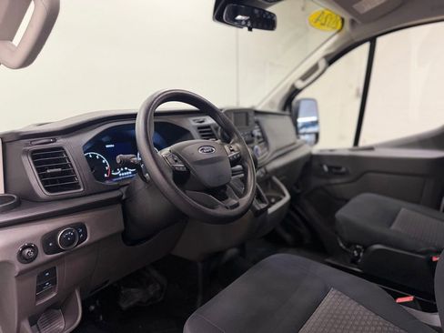 Used 2024 Ford Transit 250 Low Roof AWD w/ Exterior Upgrade Package image 15