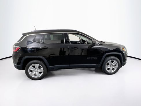 Used 2022 Jeep Compass Latitude AWD/4WD image 4