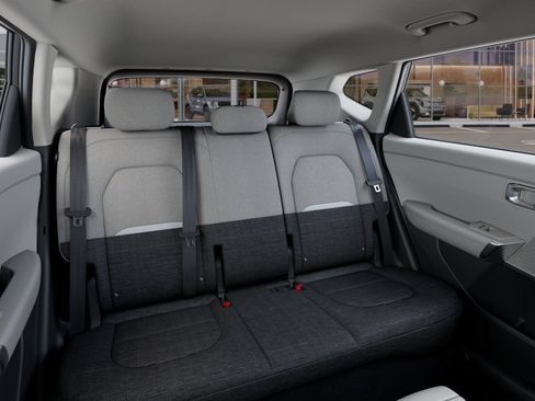 New 2027 Kia Seltos S FWD image 18
