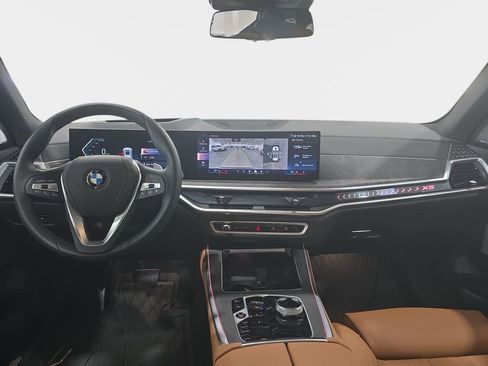 Used 2026 BMW X5 sDrive40i w/ Executive Package image 9