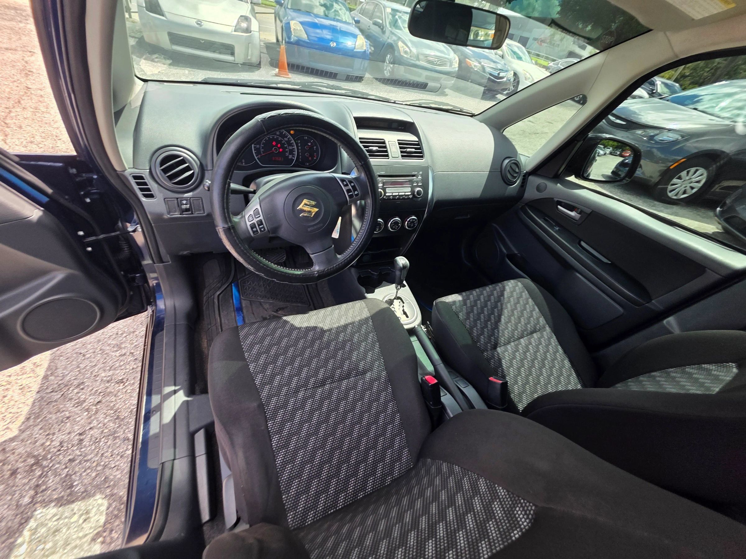 Used 2008 Suzuki SX4 Hatchback FWD image 14