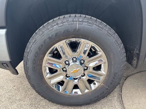 New 2026 Chevrolet Silverado 3500 High Country w/ High Country Premium Package AWD/4WD image 12