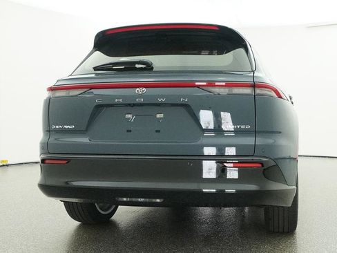 New 2026 Toyota Crown Signia AWD/4WD image 14