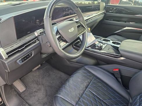 Certified 2025 Cadillac Escalade IQ Sport 1 AWD/4WD image 22