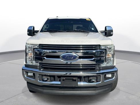 Used 2017 Ford F250 Lariat w/ Lariat Ultimate Package AWD/4WD image 3