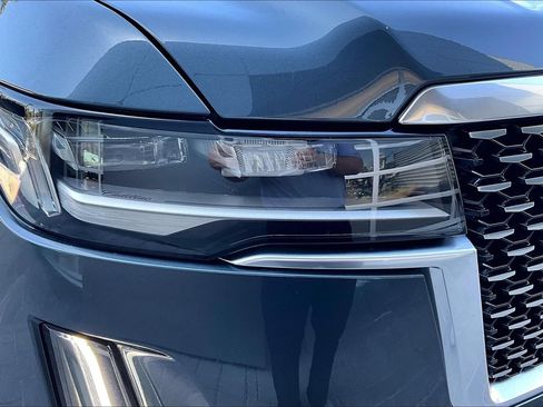Used 2021 Cadillac Escalade Premium Luxury RWD image 26