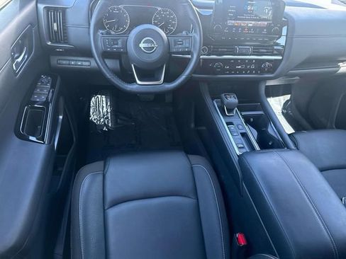 Certified 2024 Nissan Pathfinder SL w/ SL Premium Package image 10