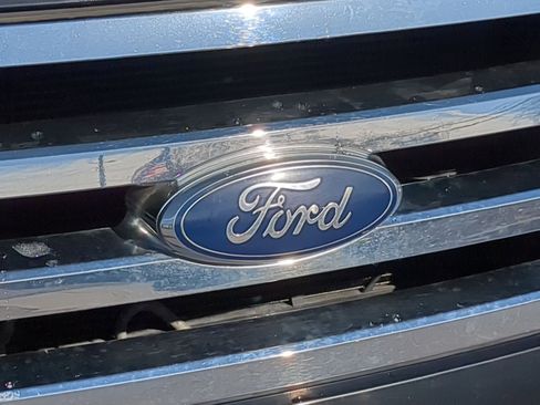 Used 2011 Ford Expedition Limited AWD/4WD image 16