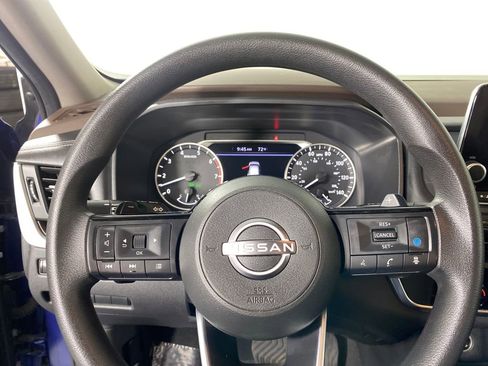 Used 2023 Nissan Rogue SV image 13