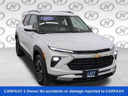 Used 2025 Chevrolet TrailBlazer LT AWD/4WD image 15