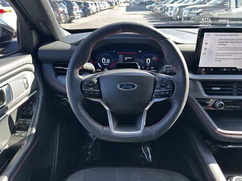 Certified 2025 Ford Explorer ST-Line w/ ST-Line Street Pack image 14