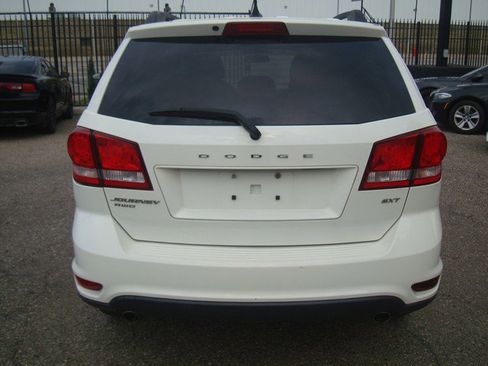 Used 2016 Dodge Journey SXT image 4