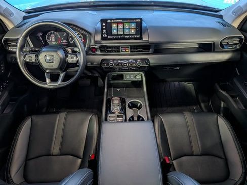 Certified 2024 Honda Pilot Touring image 13