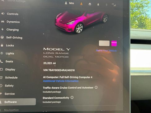 Used 2024 Tesla Model Y Long Range AWD/4WD image 15
