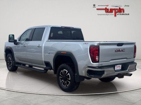 Used 2020 GMC Sierra 2500 SLE w/ SLE Value Package; image 3