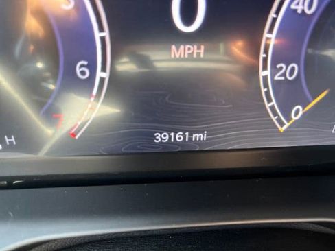 Used 2024 Jeep Grand Cherokee L Altitude AWD/4WD image 16
