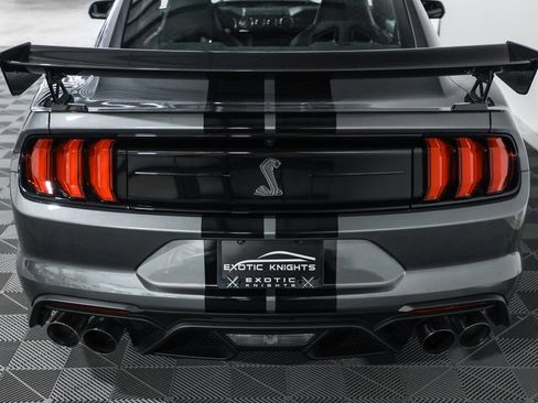 Used 2022 Ford Mustang Shelby GT500 w/ Carbon Fiber Track Pack RWD image 43