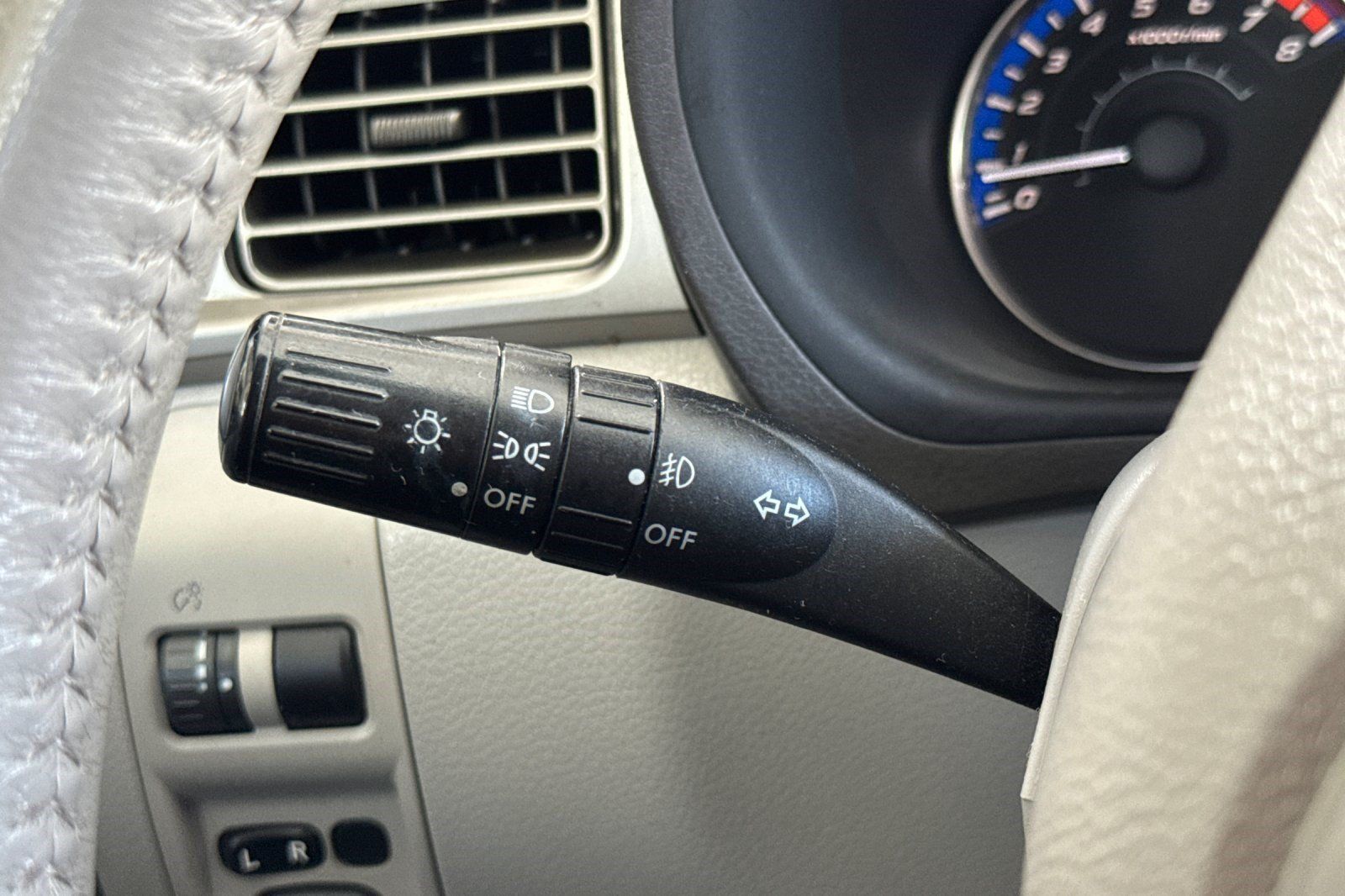 Used 2010 Subaru Forester 2.5XT Limited AWD/4WD image 29