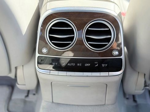 Used 2015 Mercedes-Benz S 550 Sedan image 36
