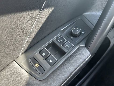 Certified 2024 Volkswagen Tiguan SE w/ Panoramic Sunroof Package AWD/4WD image 20