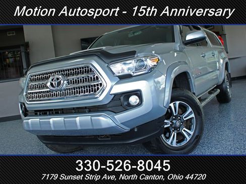 Used 2017 Toyota Tacoma SR5 AWD/4WD image 39