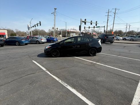 Used 2014 Toyota Prius Three w/ Solar Roof Package image 8