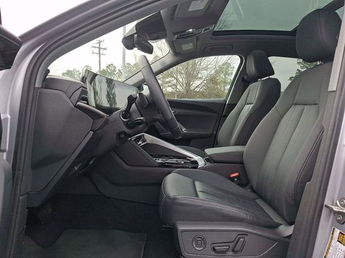 Used 2025 Audi Q5 Premium Plus w/ Premium Plus image 13