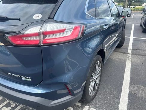 Used 2019 Ford Edge Titanium FWD image 10