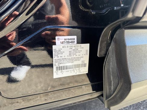 Used 2019 Ford Edge Titanium w/ Equipment Group 301A image 22