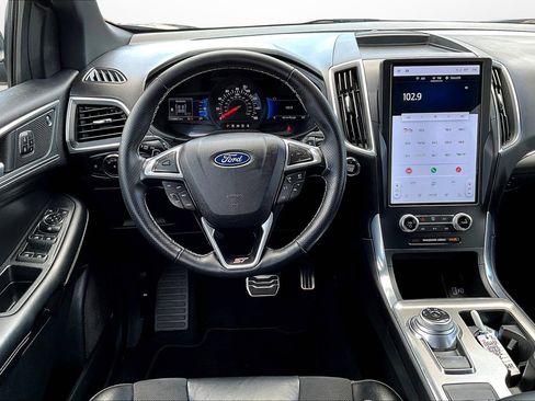 Used 2024 Ford Edge ST image 5