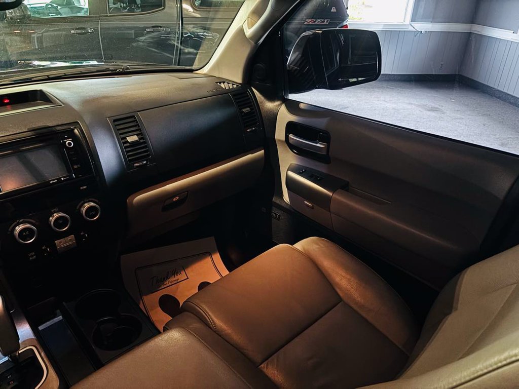 Used 2015 Toyota Sequoia Limited AWD/4WD image 47